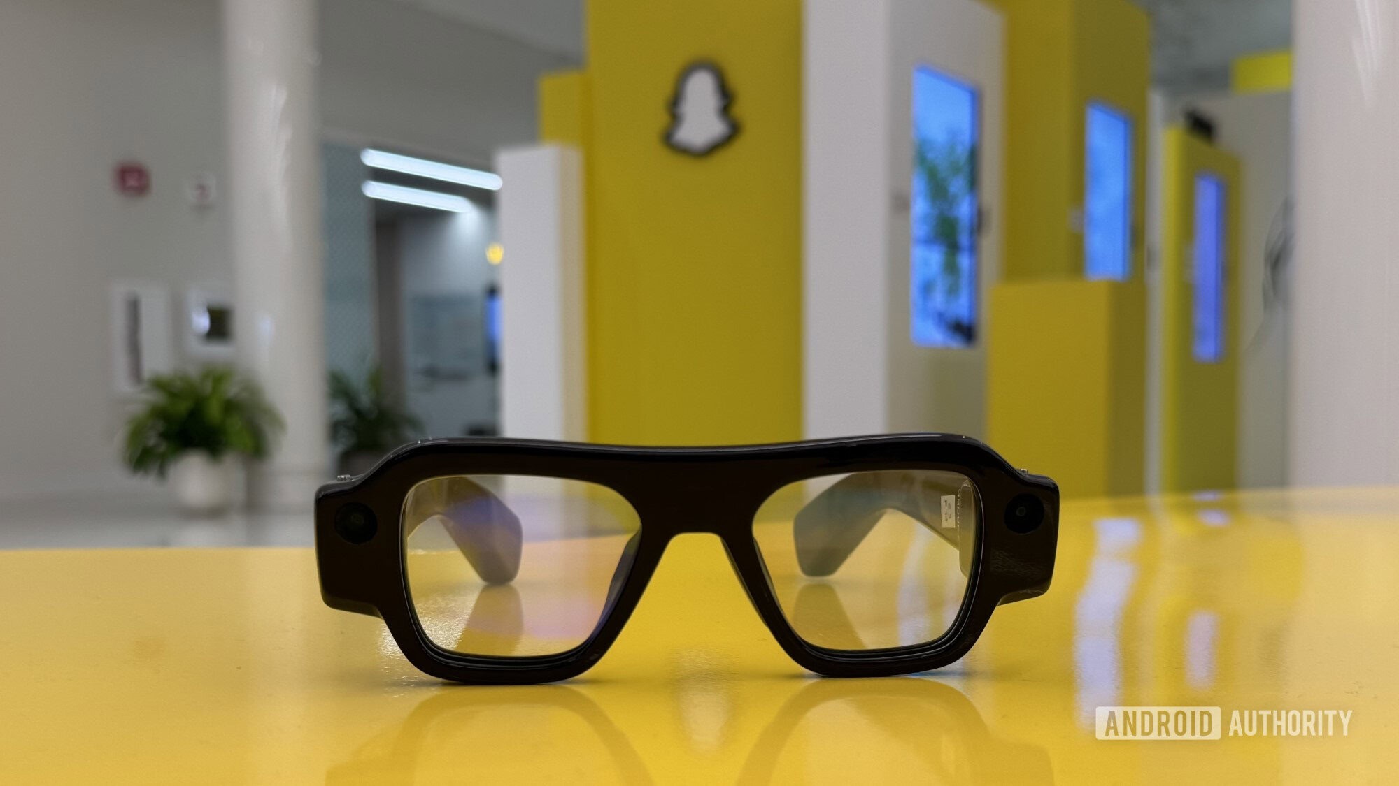 Snap Specs Get 5G and an AI That Works Without Them