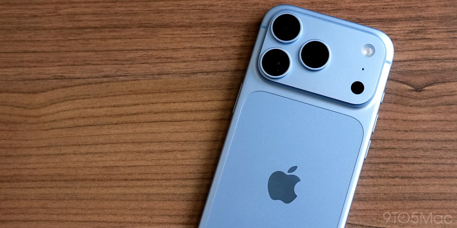 iPhone 18 Pro Max teardown confirms US model still uses Qualcomm modem